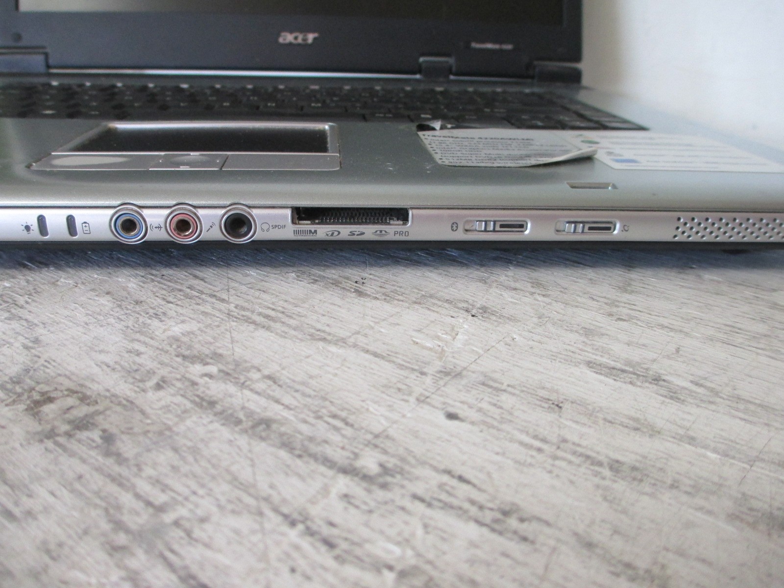 Acer Travelmate 4220AWLMI Laptop 1GB, Intel Solo 1.86GHz, NO HARD DRIVE, 4 PARTS