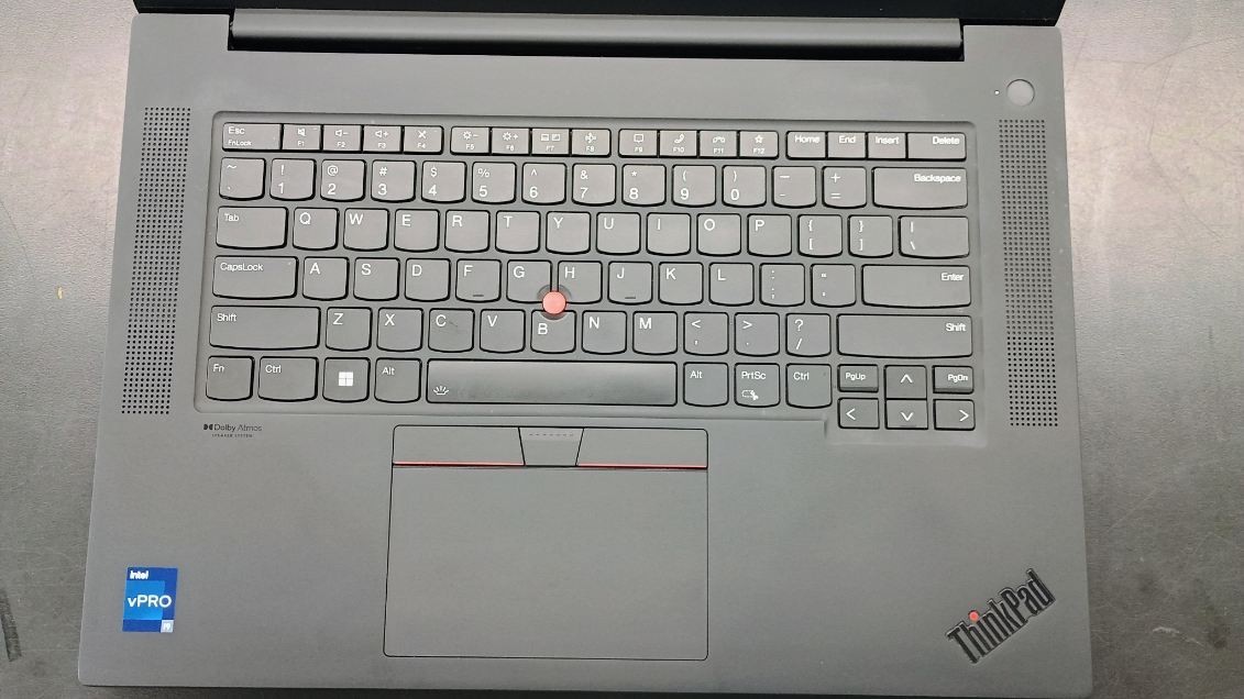 Lenovo ThinkPad P1 Gen 6 16 2.6 GHz i9-13900H 32GB 1TB SSD RTX 2000 Ada