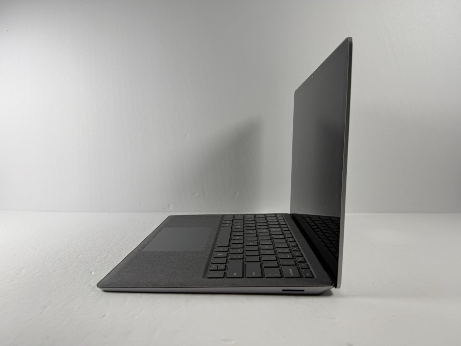 Microsoft Surface Laptop 5 13.5” 1950 Intel Core i7-1265U 16GB RAM 512GB NVME