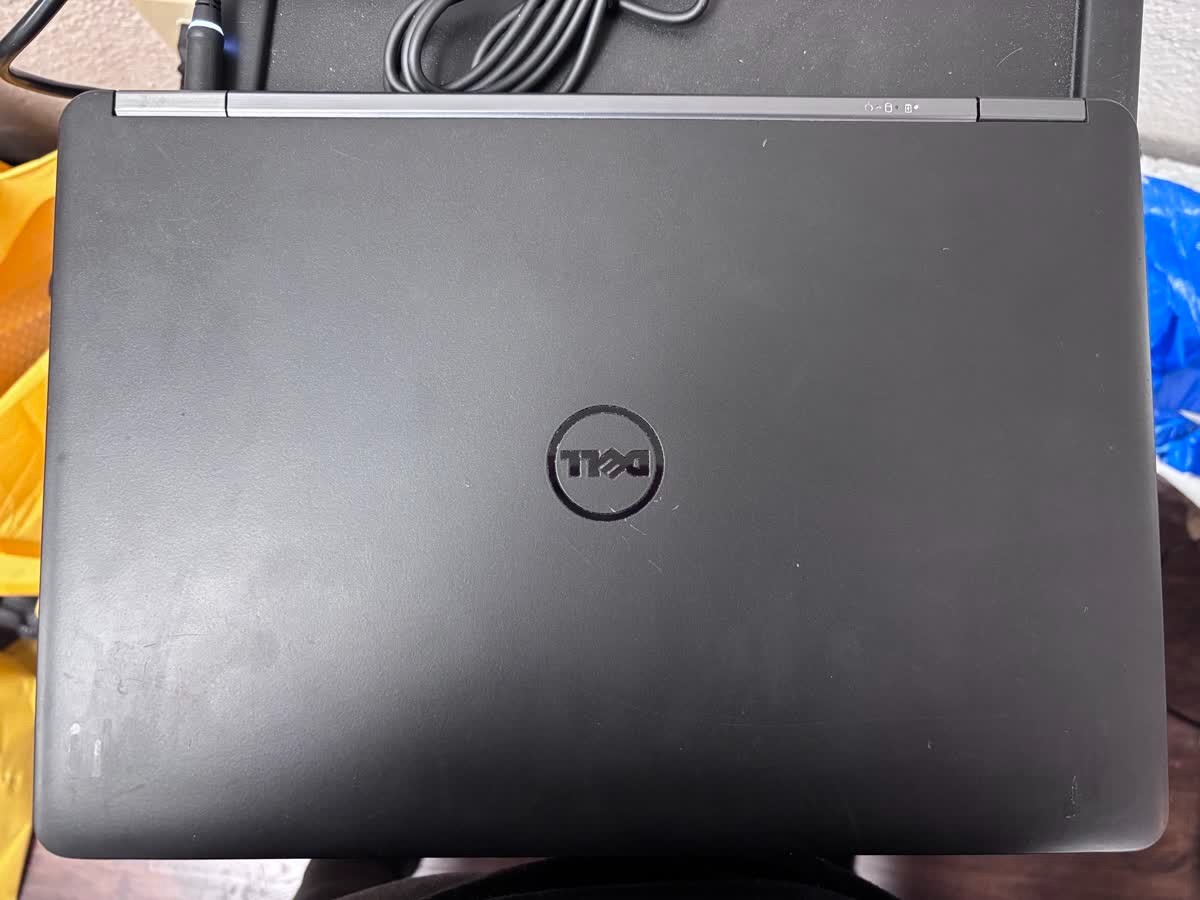 Dell Latitude E7450 8GB Ram, 256GB SSD, 2.30GHZ, Windows 10Pro Black DLE7450: B+