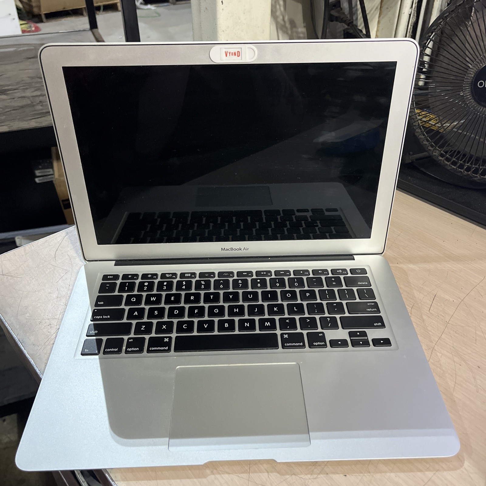 APPLE MACBOOK AIR 13″ 2017 CORE I5-5350U 1.8GHZ 8GB RAM NO HD