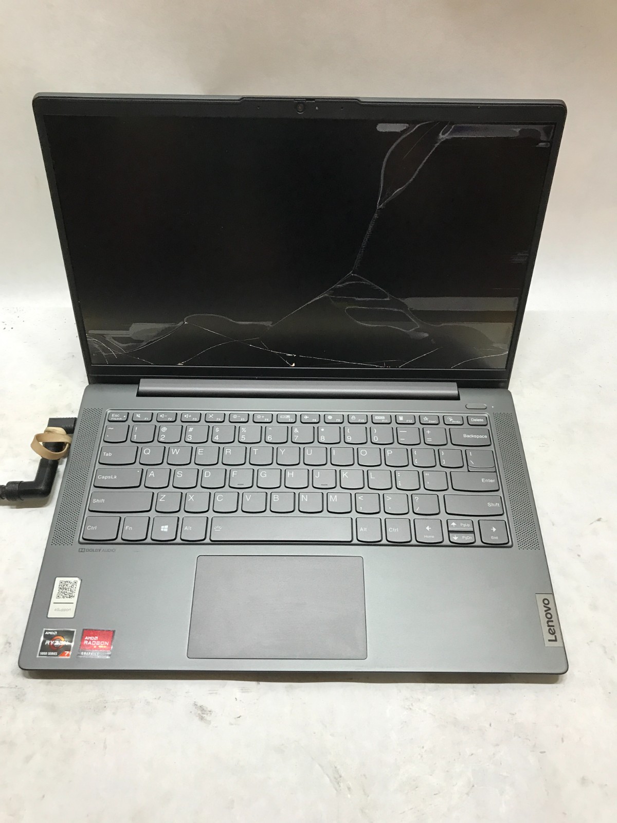 Lenovo IdeaPad 5 14ALC05 14″ Ryzen 7 5000 Series 8 GB RAM NO SSD/OS CRACKED – DW