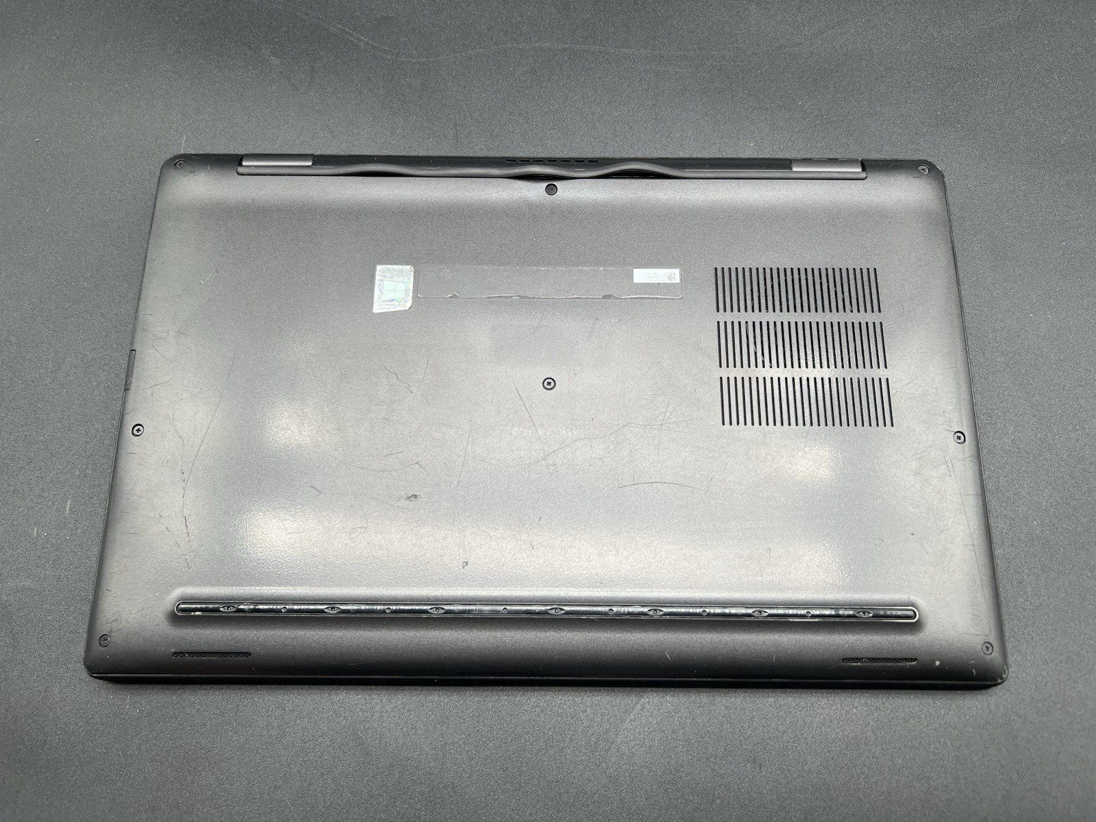 Dell Latitude 7520 15.6″ Intel i5-1145G7 2.6GHz 16GB RAM 256GB NVMe NVMe Win11P