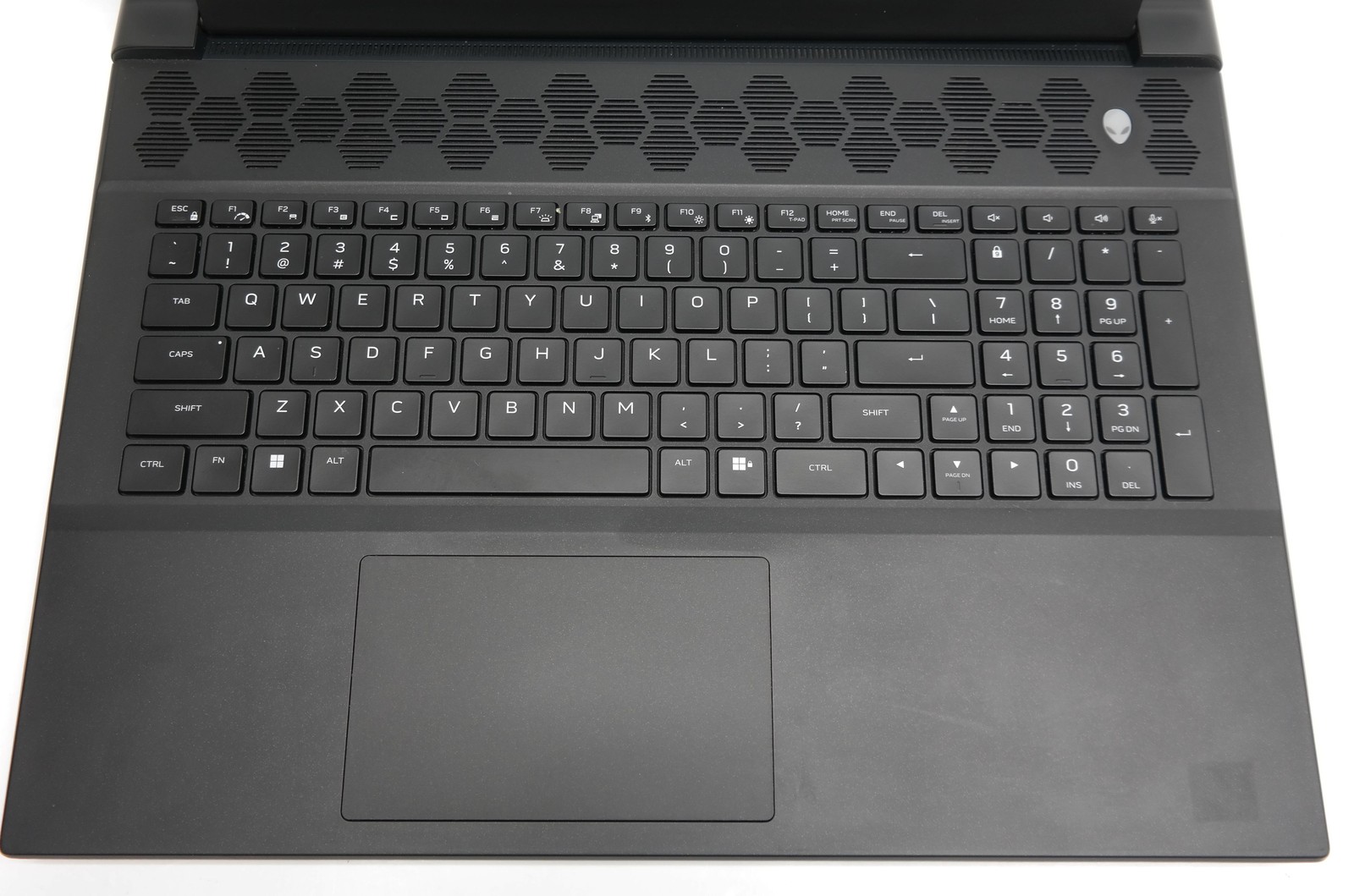 Alienware M18 R1 18″ Ryzen 9 7845HX 32GB 1TB SSD RTX 4070