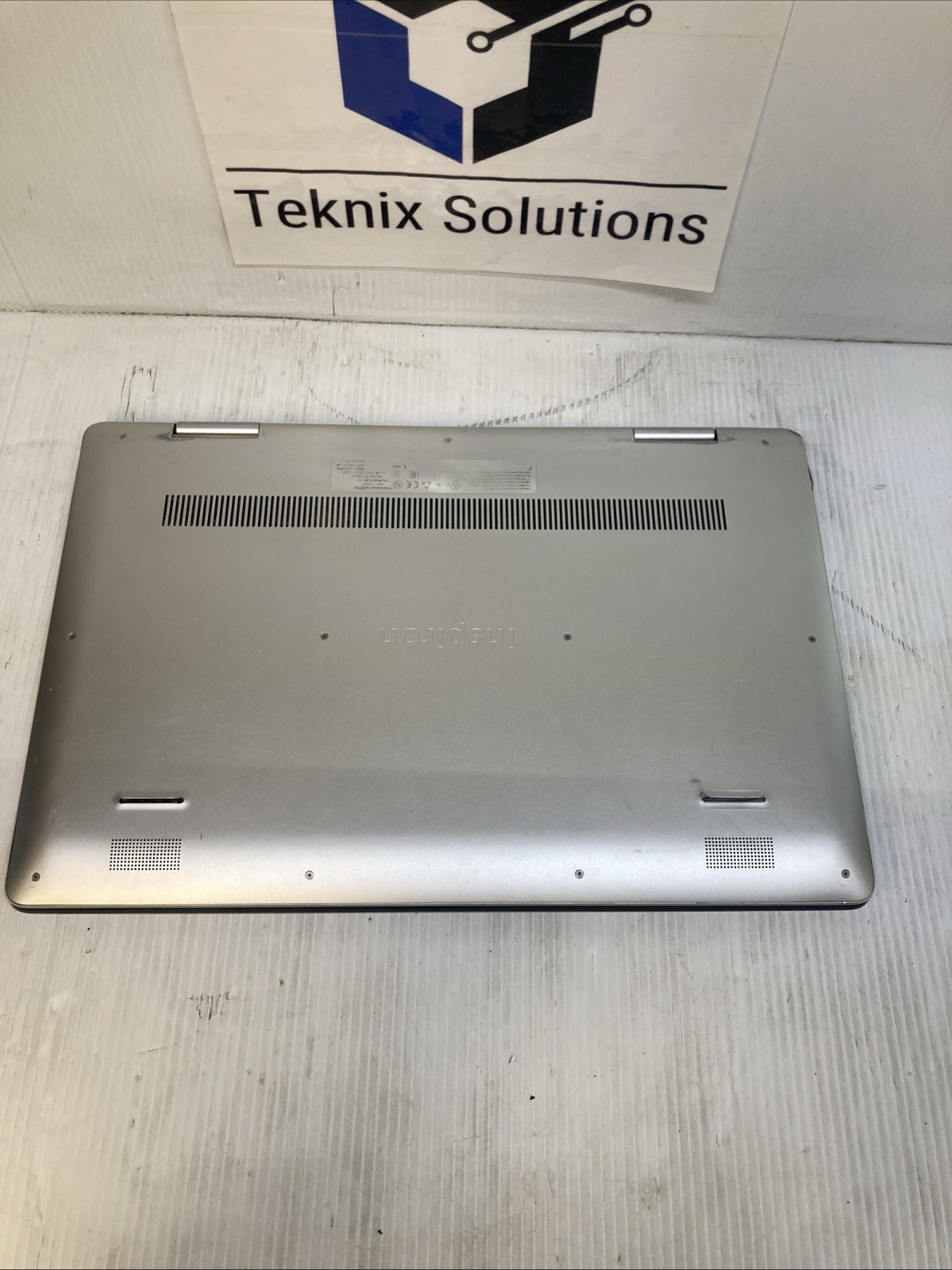 Dell Inspiron 7786 Intel Core i7-8565U 4GB Ram NO HDD Boot to BIOS