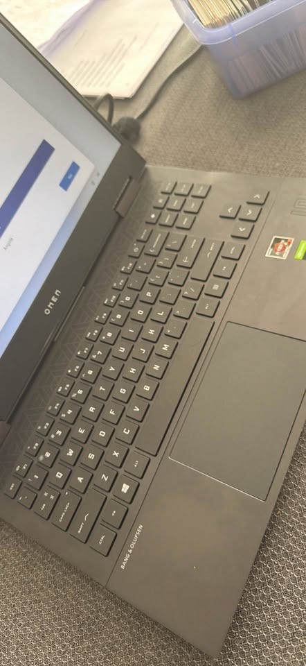 HP OMEN 15 Gaming Laptop Ryzen 7 4800H GTX 1660 Ti 16GB RAM Windows 11 + Charger