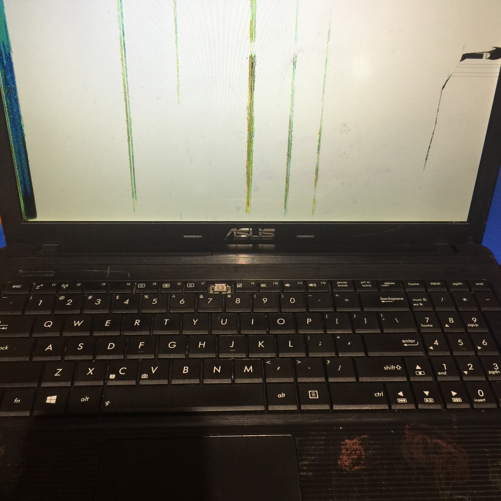 ASUS R503U LAPTOP AMD DUAL CORE C-60 1.0GHZ RAM-4GB NO HDD DAMAGED SCREEN