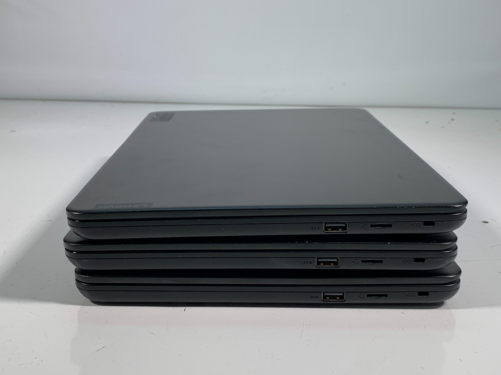 Lenovo 14w Gen 2 14″ AMD 3015e 4GB RAM 64GB eMMC No OS Lot of 3
