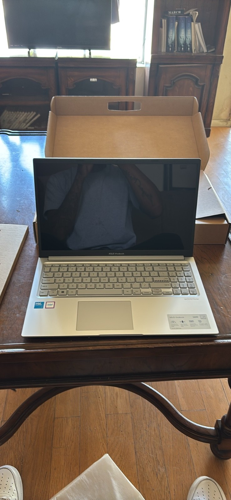 ASUS VivoBook S512 S15 15.6 inch (1TB + 256GB, Intel Core i7 10th Gen., 1.80GHz,