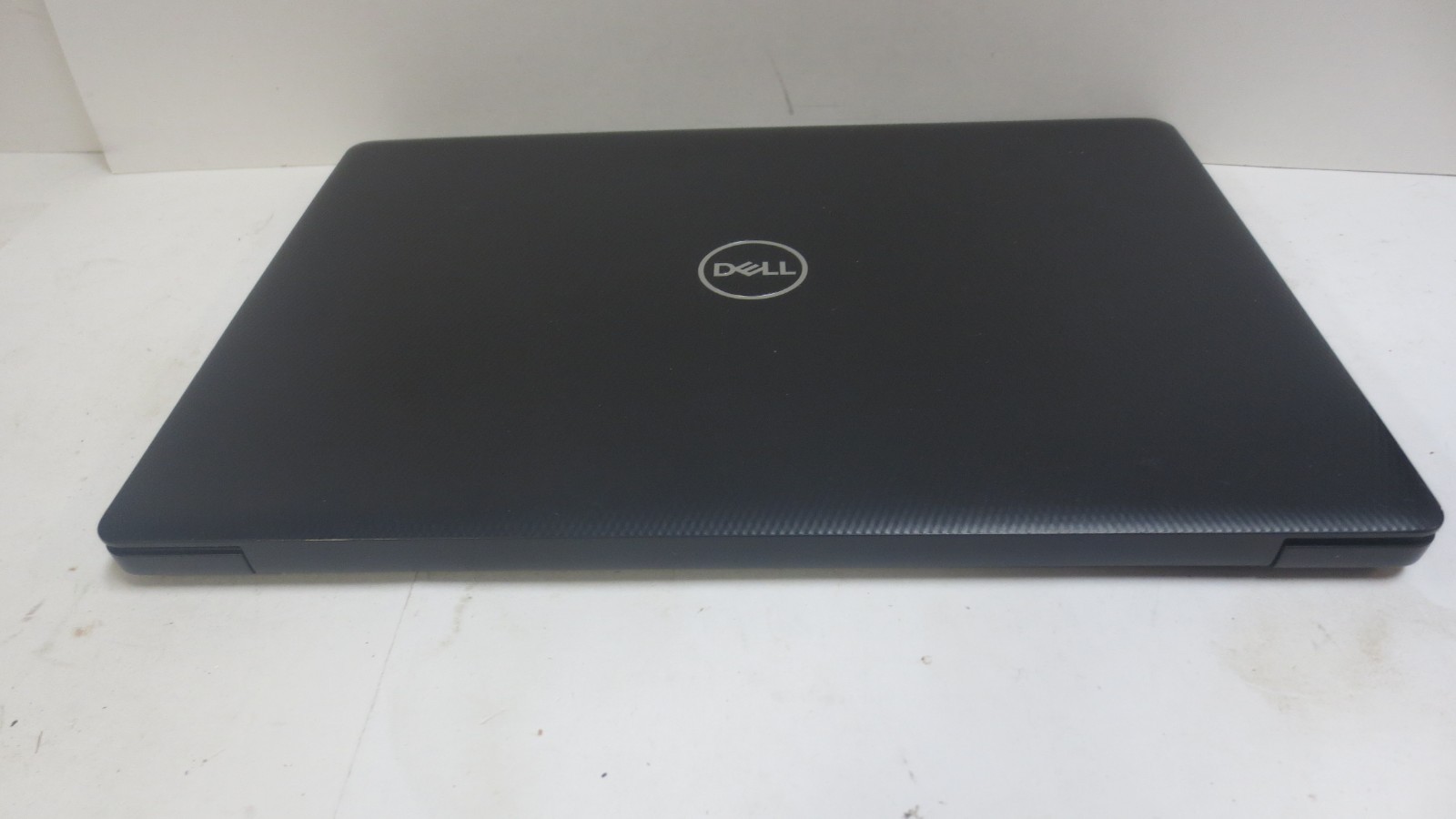 Dell Inspiron 3583 Laptop i3-8265U 1.6GHz 8GB 256GB SSD Win 10