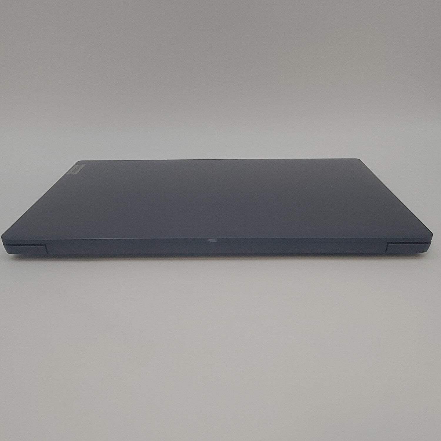 Lenovo IdeaPad Slim 3 15AMN8 15.6″ Ryzen 5 7520U 2.8GHz 8GB RAM 512GB SSD