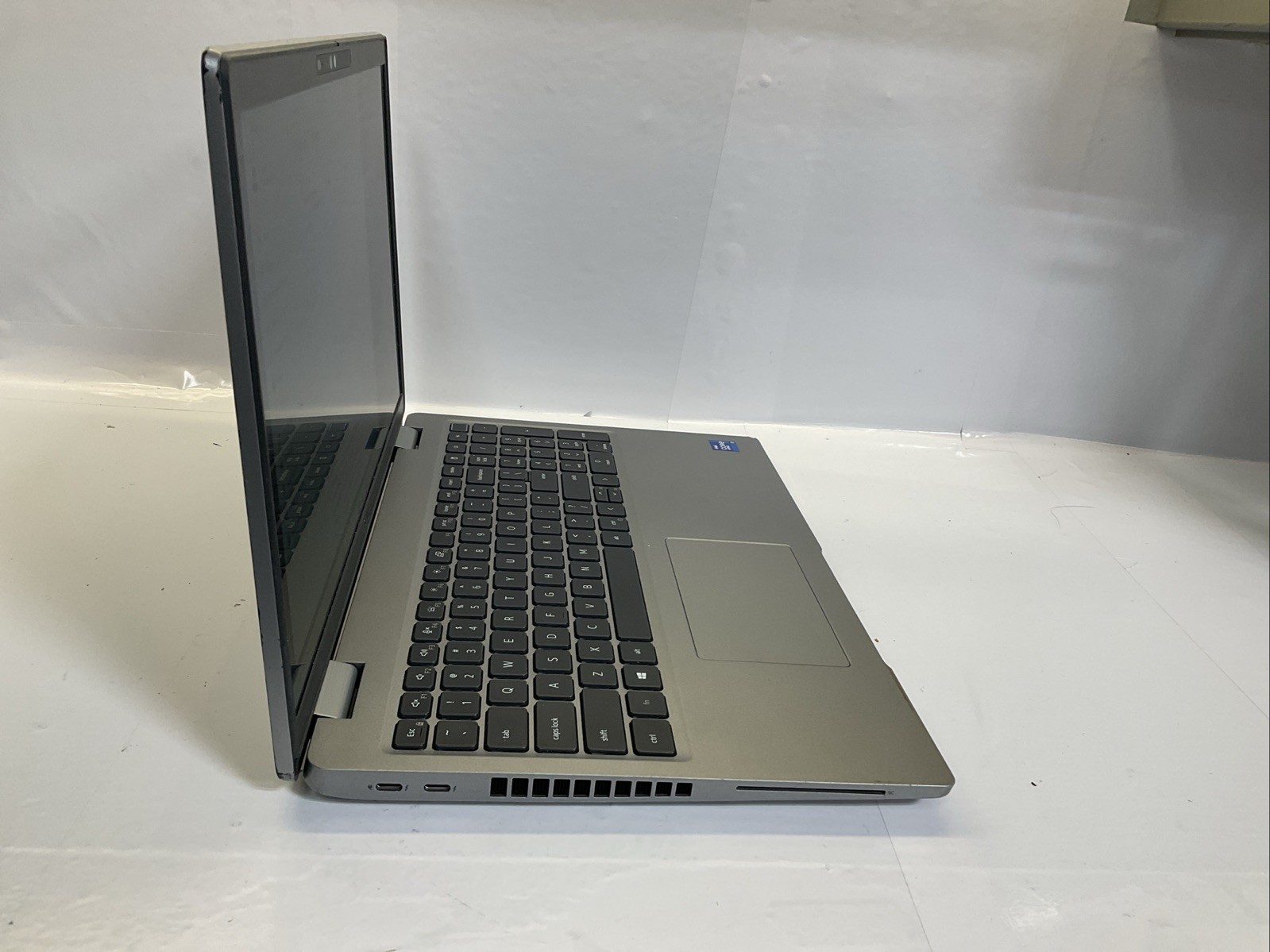Dell Latitude 5520 15.6-inch i7-11th 16GB RAM 256GB SSD Touch W11 Pro AC(133F)