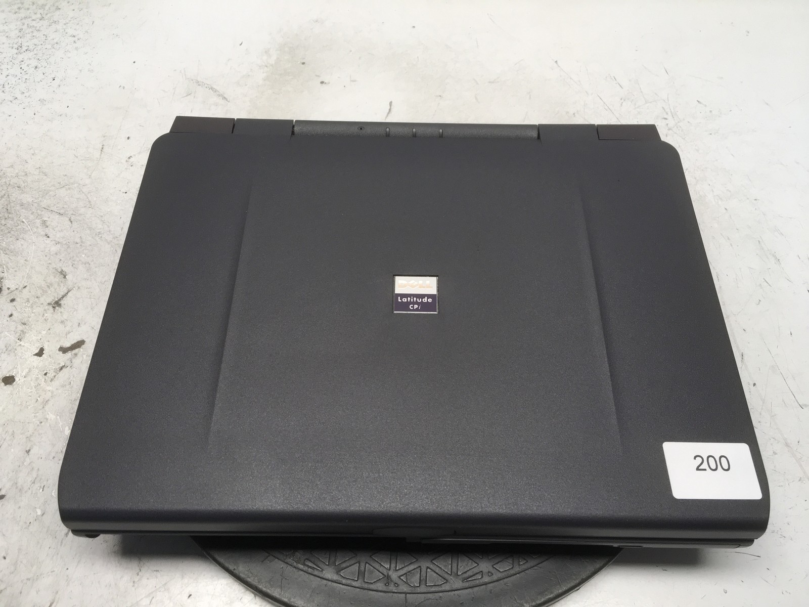 Dell Latitude CPi D266XT Intel Pentium II 266MHz 64 MB NO HDD No Batt