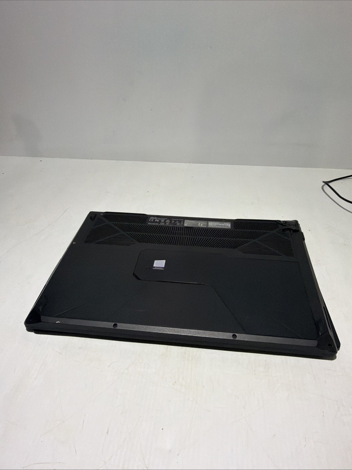 Asus FX503VD 15″ Laptop i7-7700HQ 8gb Ram 128gb SSD Windows 10 Home Hinge DMG