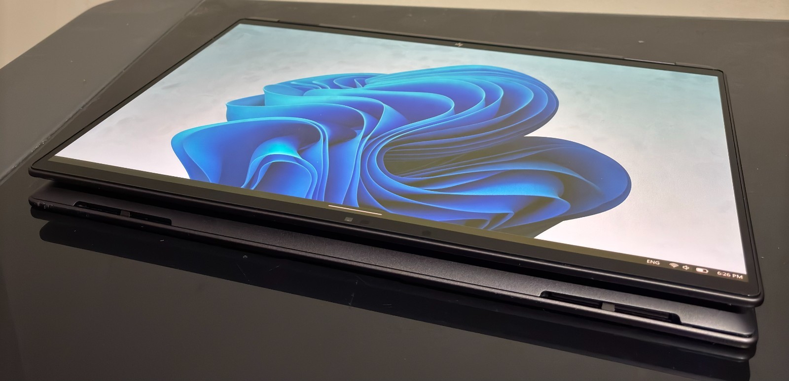 Like New | HP Spectre x360 16″, Ultra 7, 32GB RAM, 1TB SSD, OLED Touchscreen