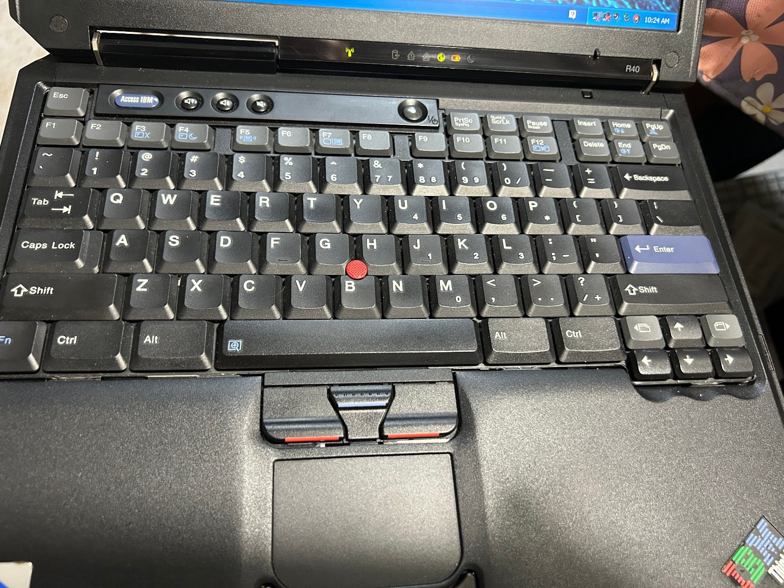 IBM ThinkPad R40 Laptop, XP Proffesional , 15″ LCD, Centrino, 60GB DD, 1GB RAM