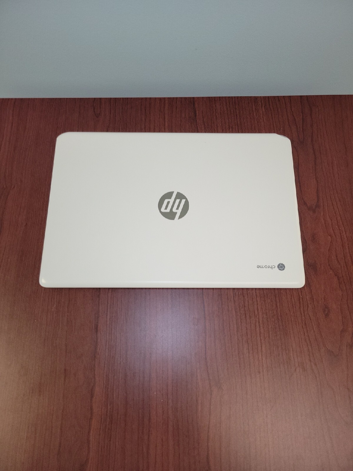 HP Chromebook 14, 14″ Full HD Touchscreen Display, For Parts Or Repair