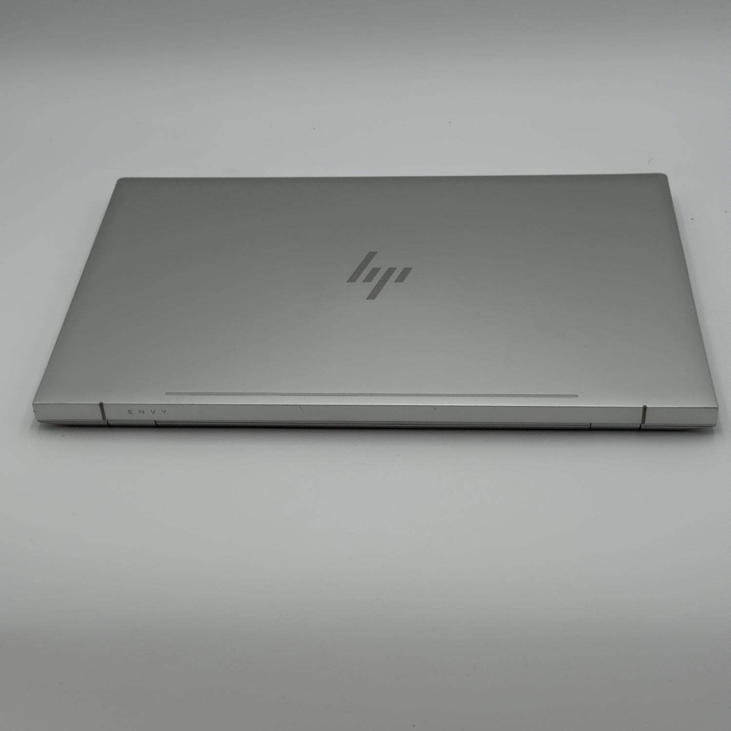 HP Envy 17-CE1003CA 17″ i7-10510U 16GB RAM 256GB SSD 1TB HDD GeForce MX250
