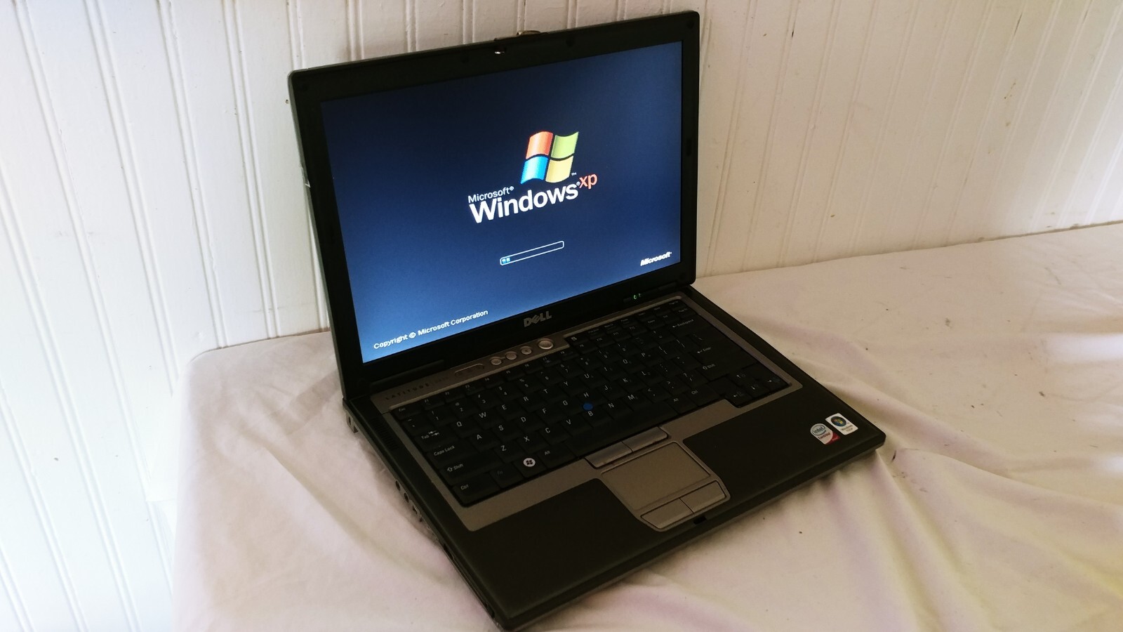 Dell Latitude D620/D630 Retro Laptop Windows XP pro SP3 Serial 320 GB HD 4GB Ram