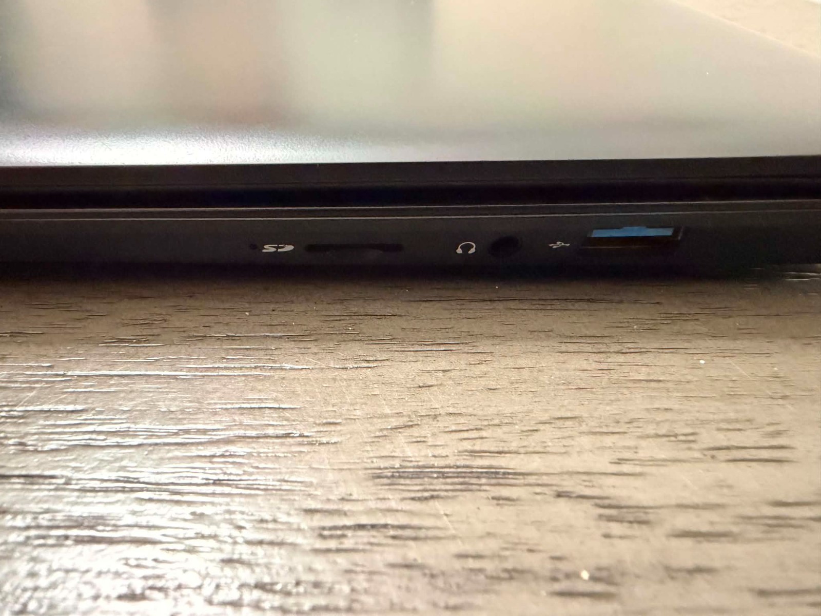 Gateway 14.1″ FHD Ultra Slim Notebook, Intel Core i3-1005G1, 4GB RAM, 128 SSD