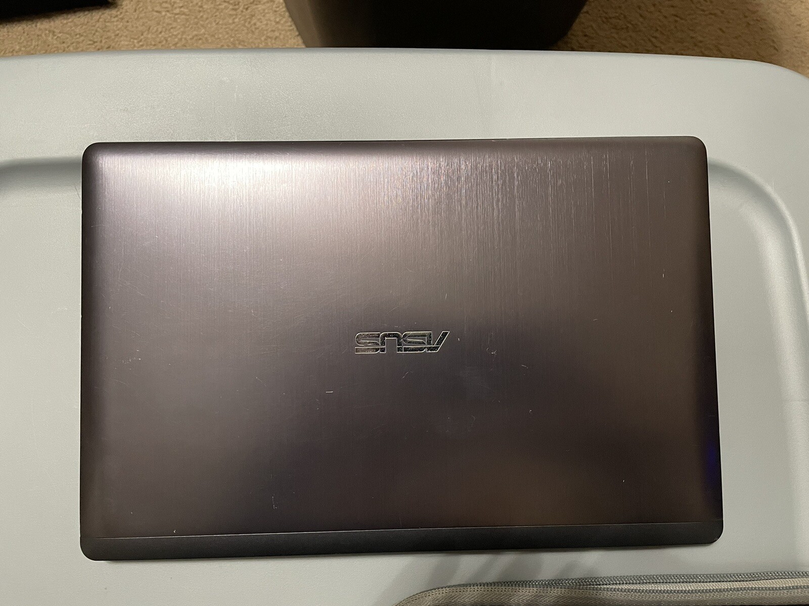 ASUS S200E 11.6in 500GB, Intel Core i3 3rd Gen., 1.8GHz, 4GB) Touchscreen Laptop