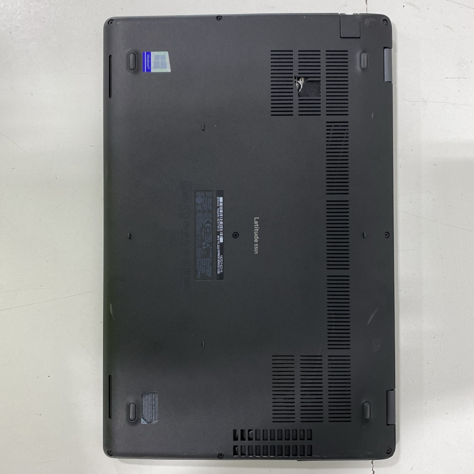 Dell Latitude 5501 – 15″ FHD – i7-9850H – 16GB – 256GB SSD – Win 11 Pro – READ