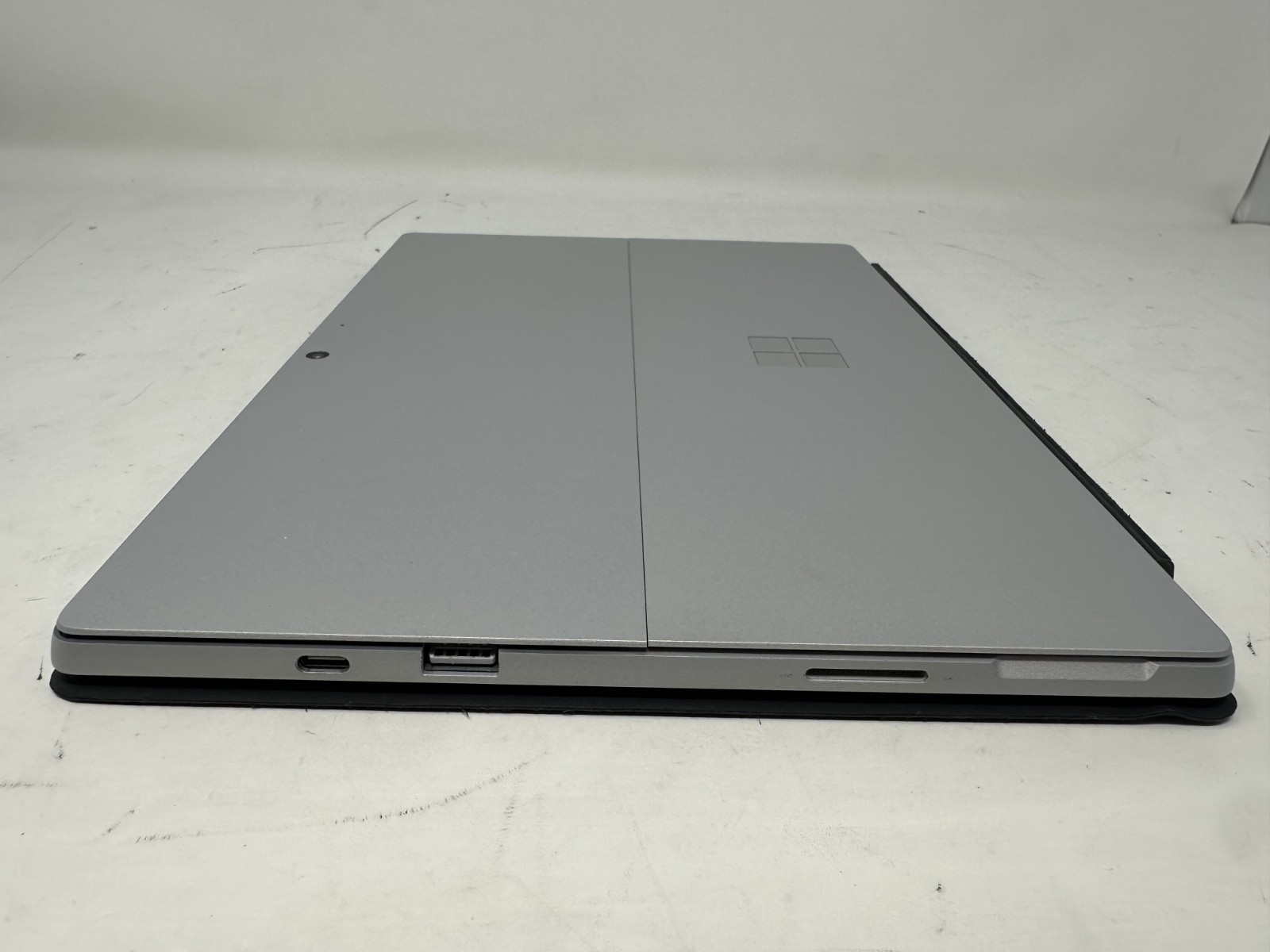 Microsoft Surface Pro 7+ 1960 128GB SSD, Intel Core i5 11th Gen, 8GB RAM