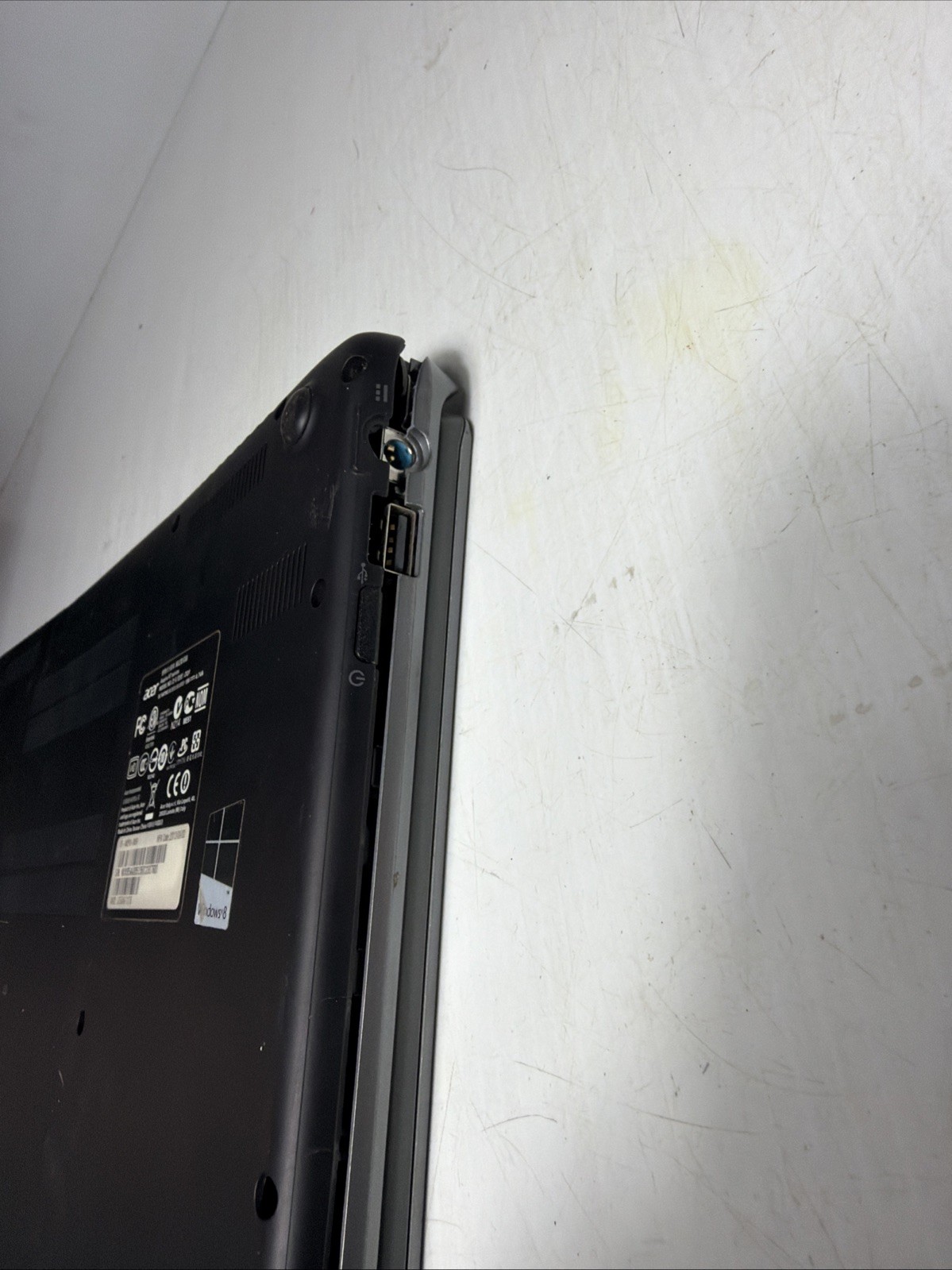 Acer Aspire V7-482PG 14″ Laptop i5-4200U 4gb Ram No Drives Boots Bios Hinge