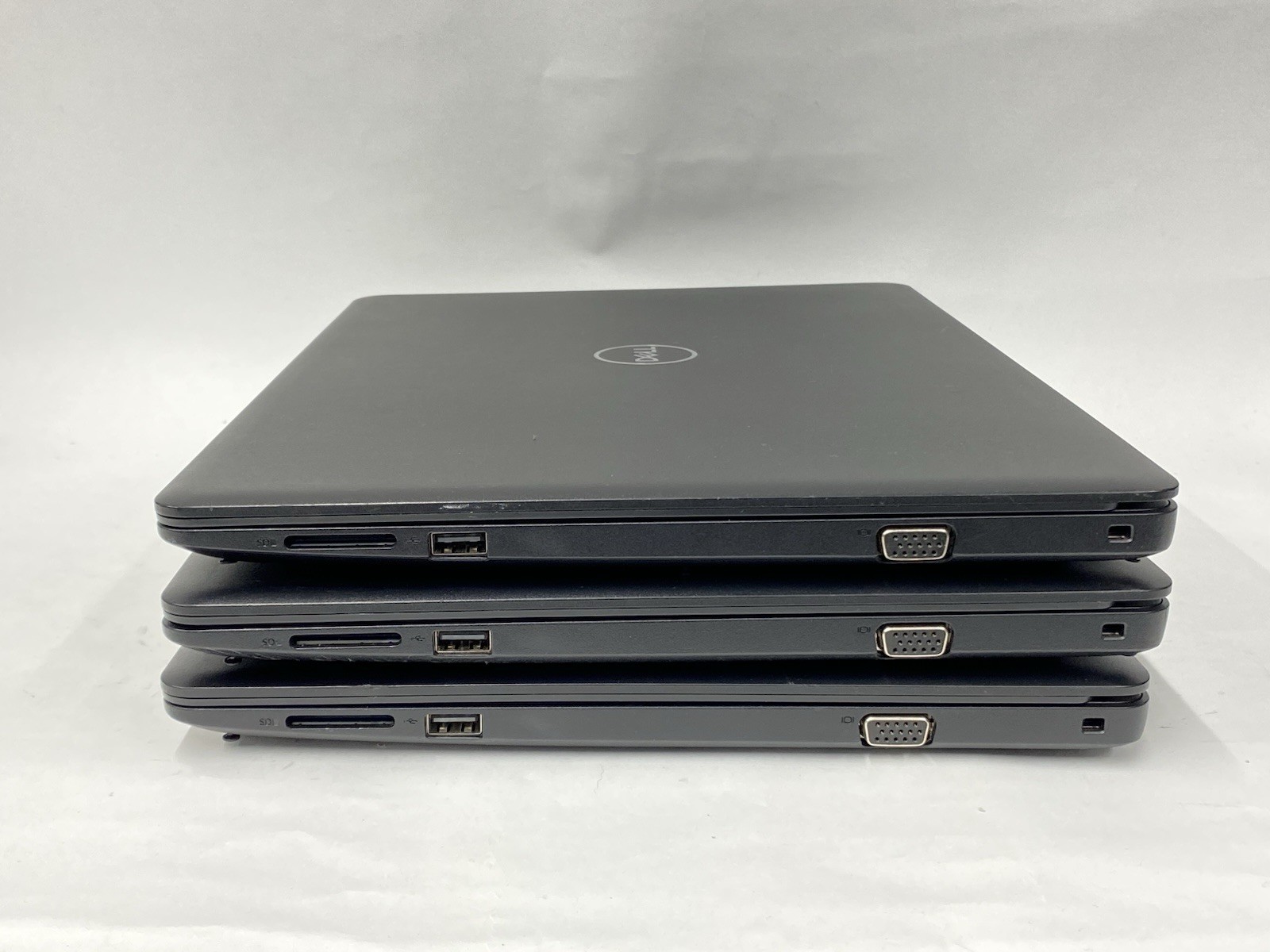 Lot of (3) Dell Latitude 3490 – HD – i3-7130u – No RAM/SSD/OS – READ