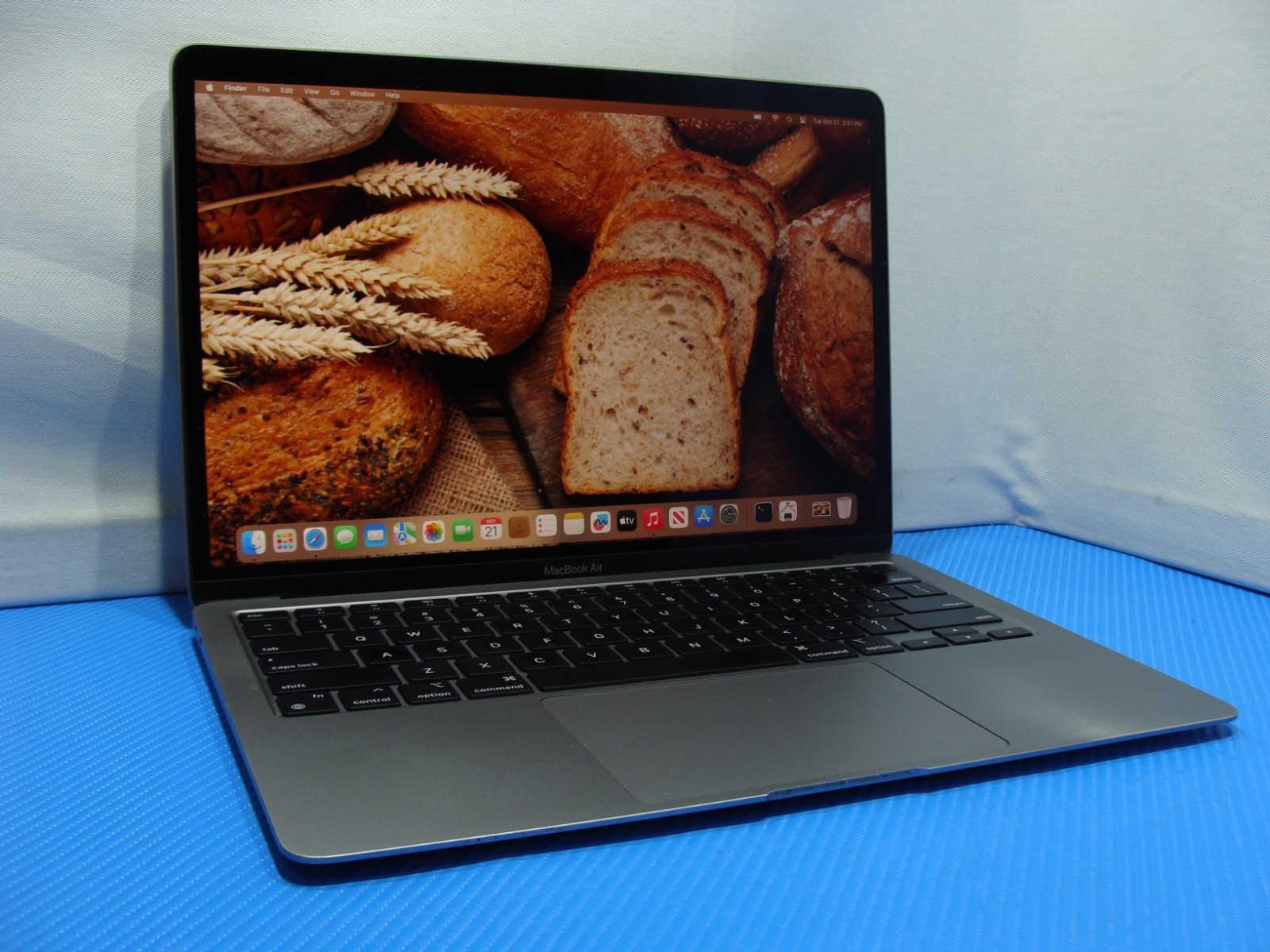 Apple MacBook Air A2337 MGN63LL/A 13.3″ M1 (2020) 8CPU/7GPU 8GB 128GB SSD +PA