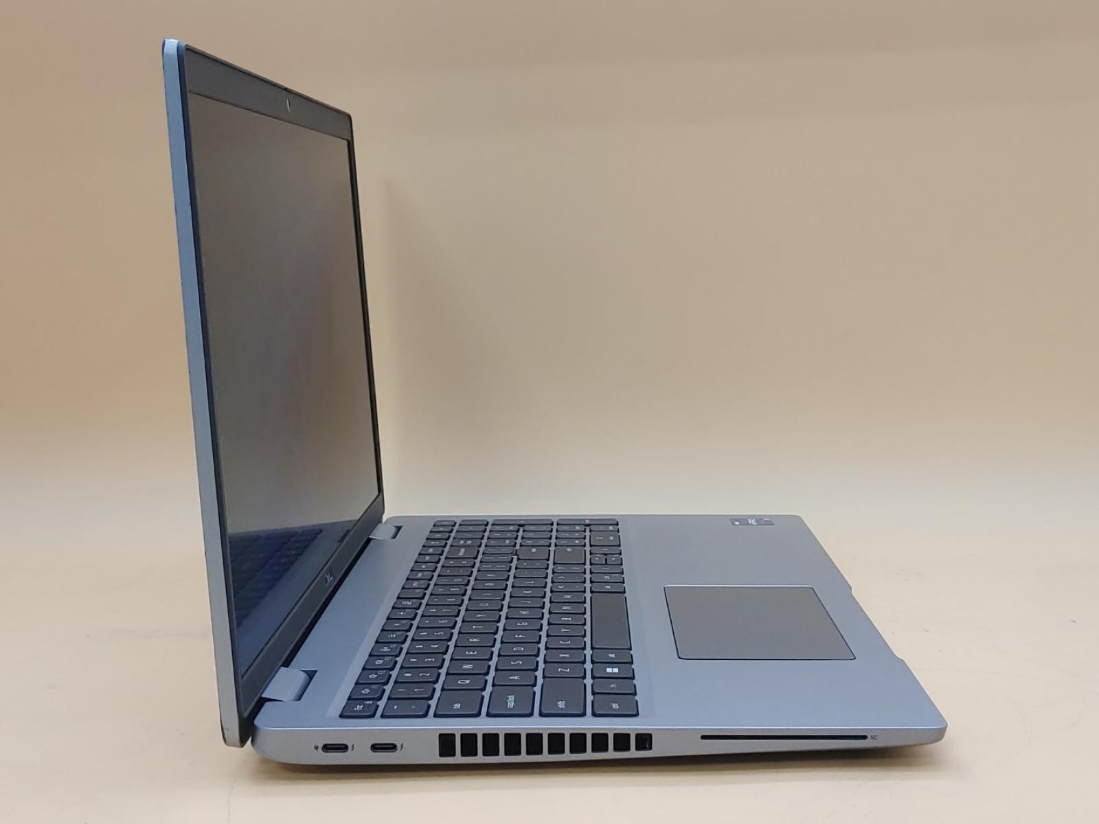 Dell Precision 3570 15.6″ i7-1265U 16GB 512GB NVIDIA T550 Win11 *NO A/C* *READ*
