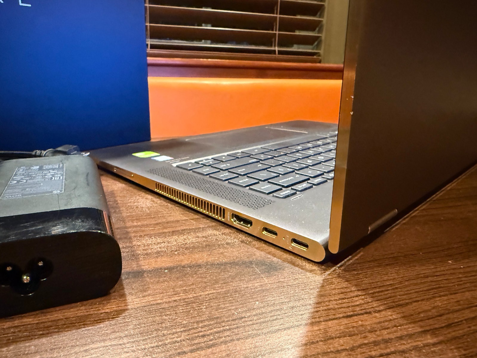 HP Spectre x360 15-bl112dx 15.6″ 4K Touch i7-8550U 16GB 512GB SSD MX150 Dark Ash