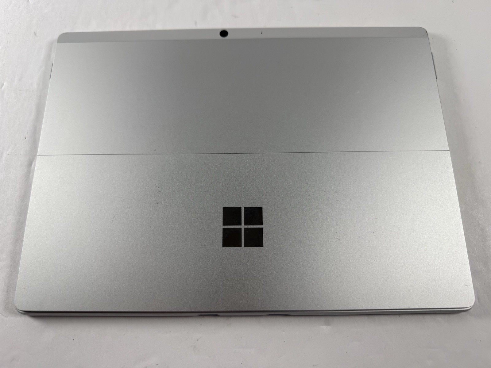 Microsoft Surface Pro 8 (1982) i5-1145G7 – 16GB RAM – 256GB 120Hz – Win 11 Pro