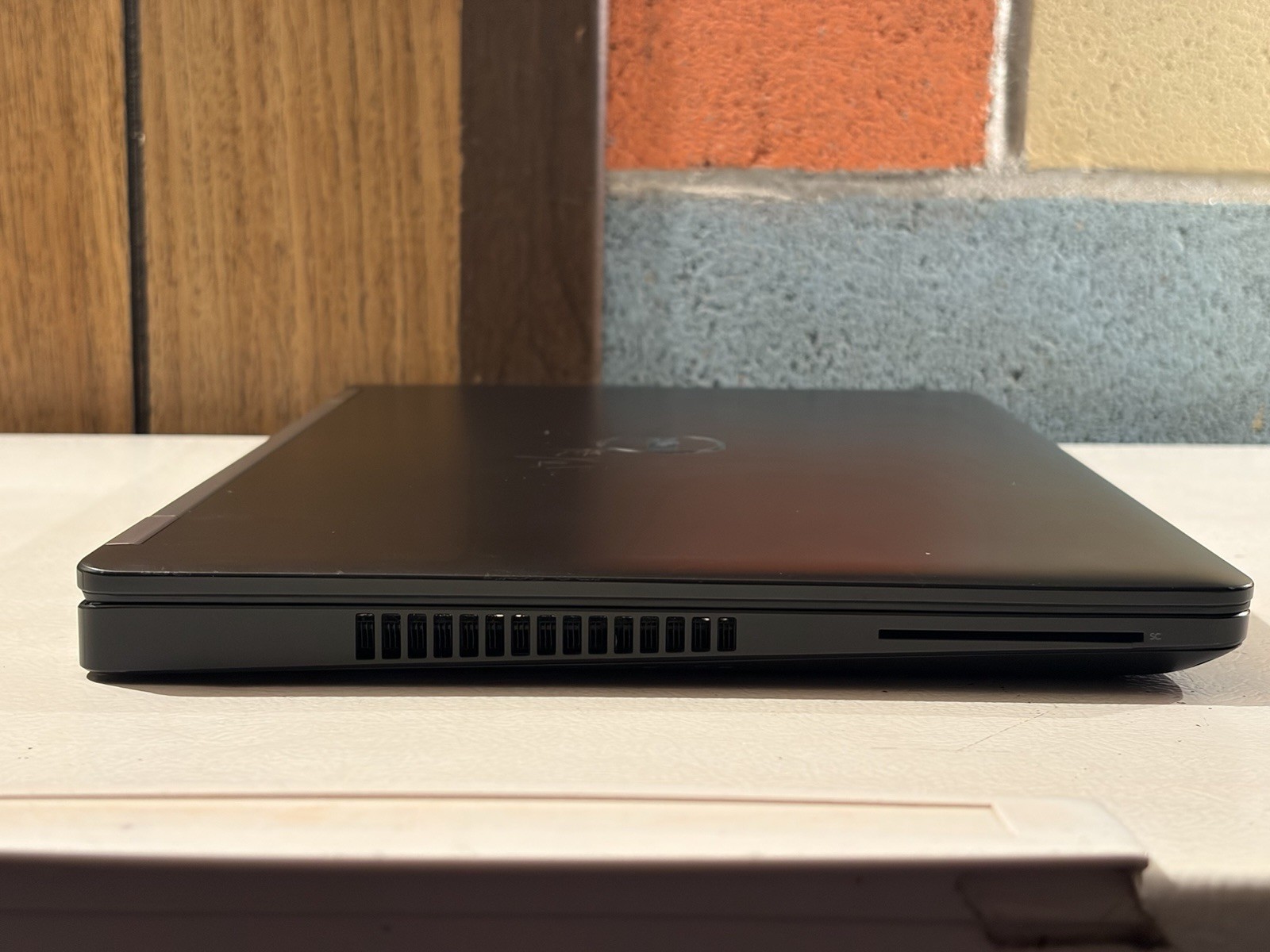 DELL LATITUDE E5570 FHD 15.6” INTEL i5-6300U 8GB RAM 250GB SSD WINDOWS 11 PRO
