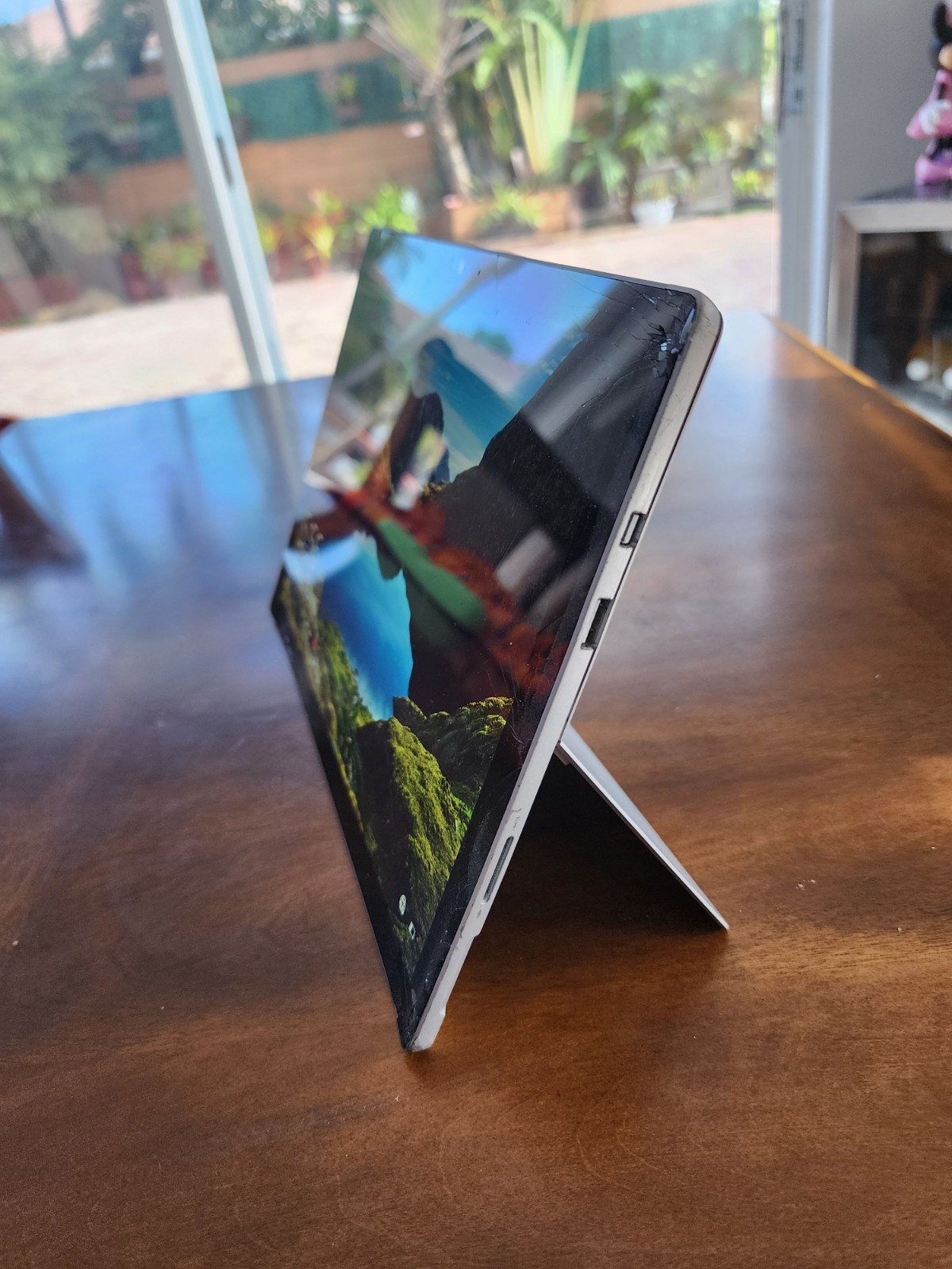 Microsoft Surface Pro 5 1796 I5 8GB RAM, 256GB SSD
