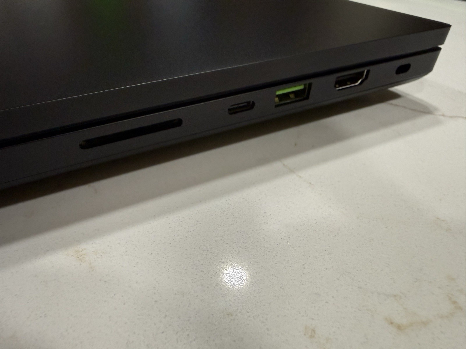 *Mint* Razer Blade 18 Corei9-14900HX, 64GB RAM, 4TB SSD, RTX 4090 16GB, 4K 200Hz
