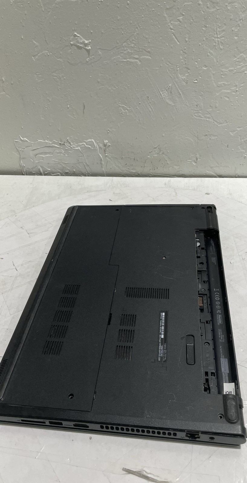 Dell Inspiron 15 P51F006 15.6″ Intel Core i3 7th Gen P51F Laptop For Parts