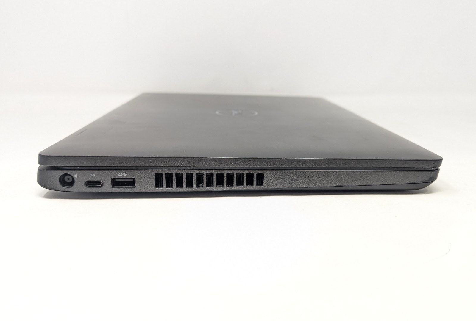 Dell Latitude 5500 – Intel Core i7-8665U 1.91 GHz 8GB DDR4 RAM 512GB SSD No OS