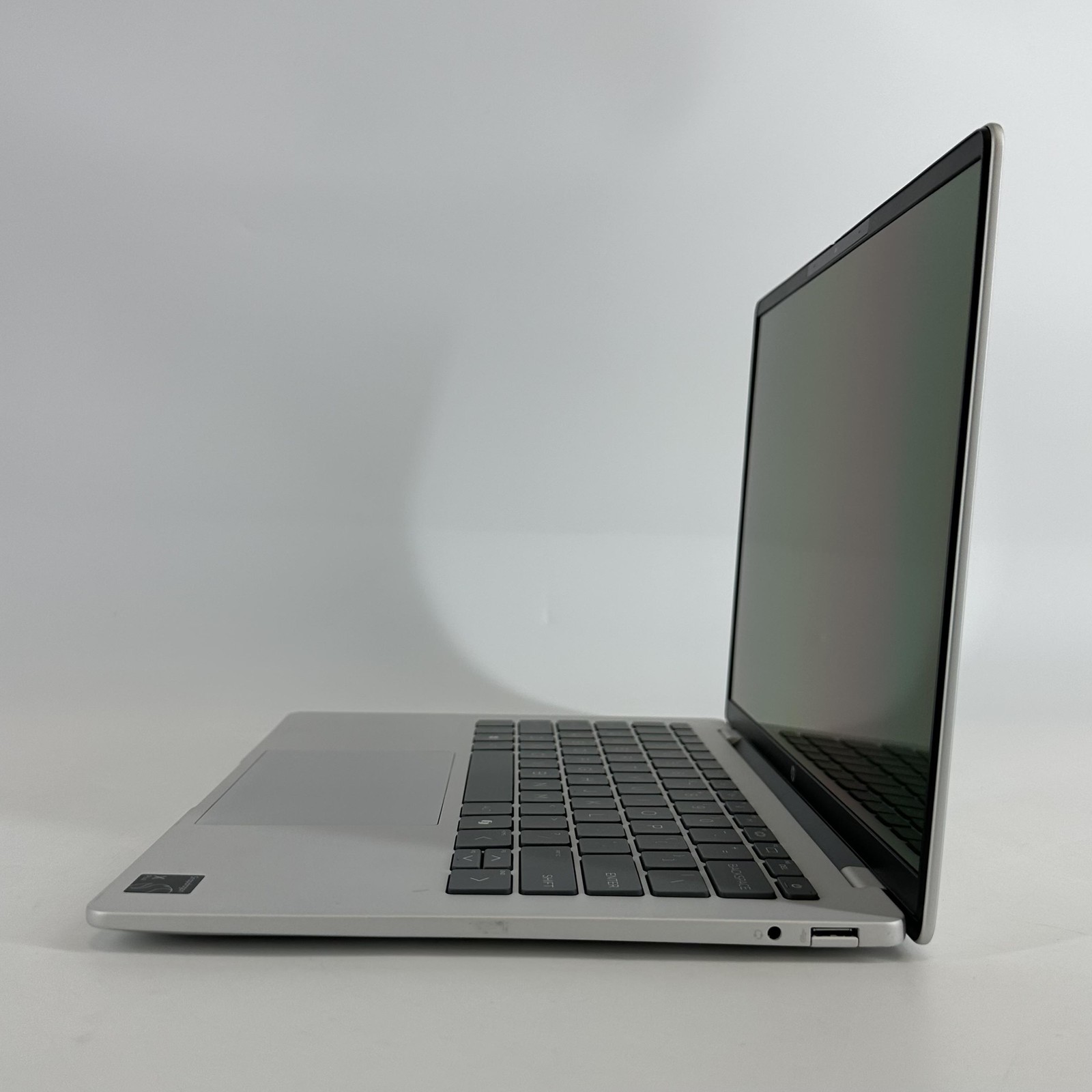 HP OmniBook 5 14 Glacier Silver 2K 3.2 GHz X Plus 16GB 1TB SSD Excellent