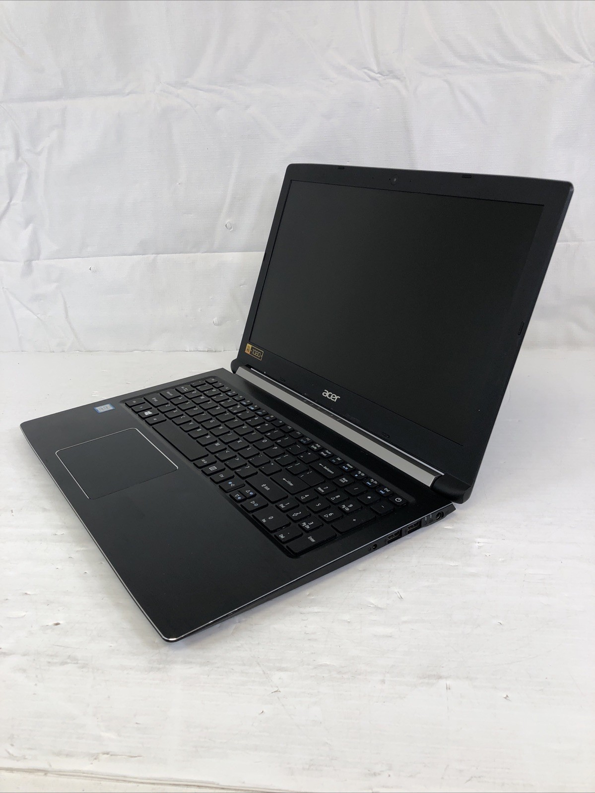 ACER ASPIRE A515-51 Intel Core i3-7100U 2.40 GHZ + 8 GB 256 GB SSD Win 11 Pro