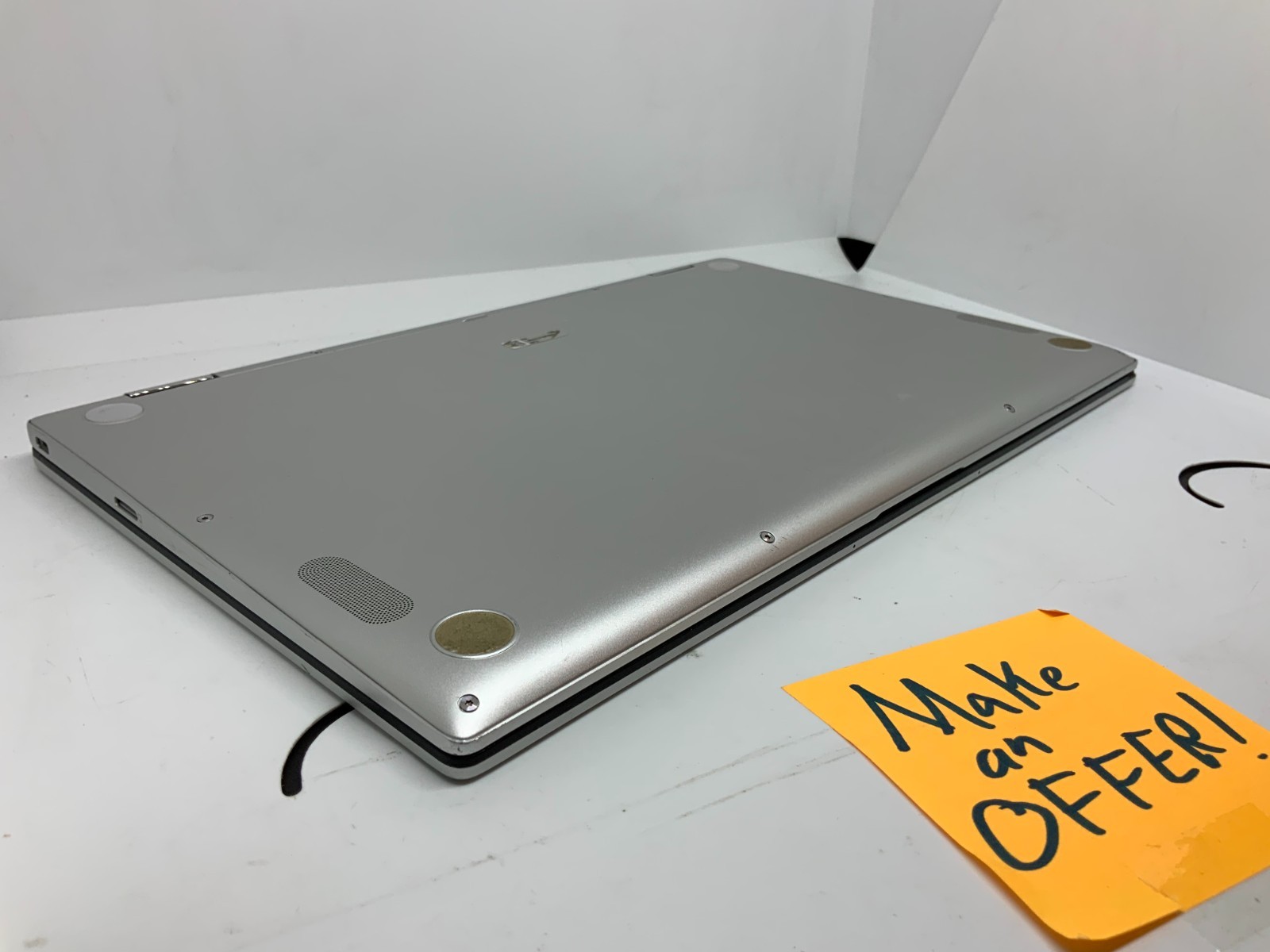 READ – ASUS Chromebook Flip C434T 14″ Intel M3-8100Y 1.30GHz 8GB RAM 4GB eMMC