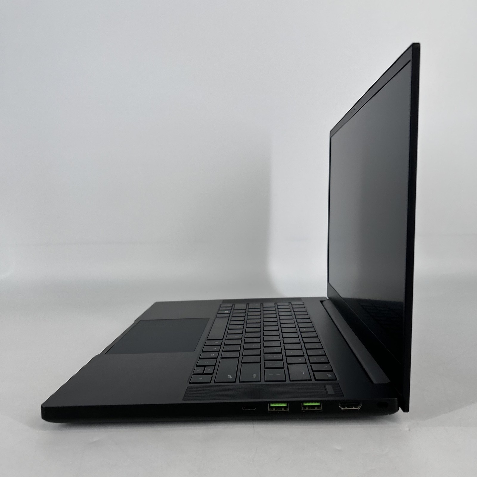 Razer Blade 15 Base 144Hz FHD i7-10750H 2.6GHz 16GB 512GB SSD RTX 3070 Very Good