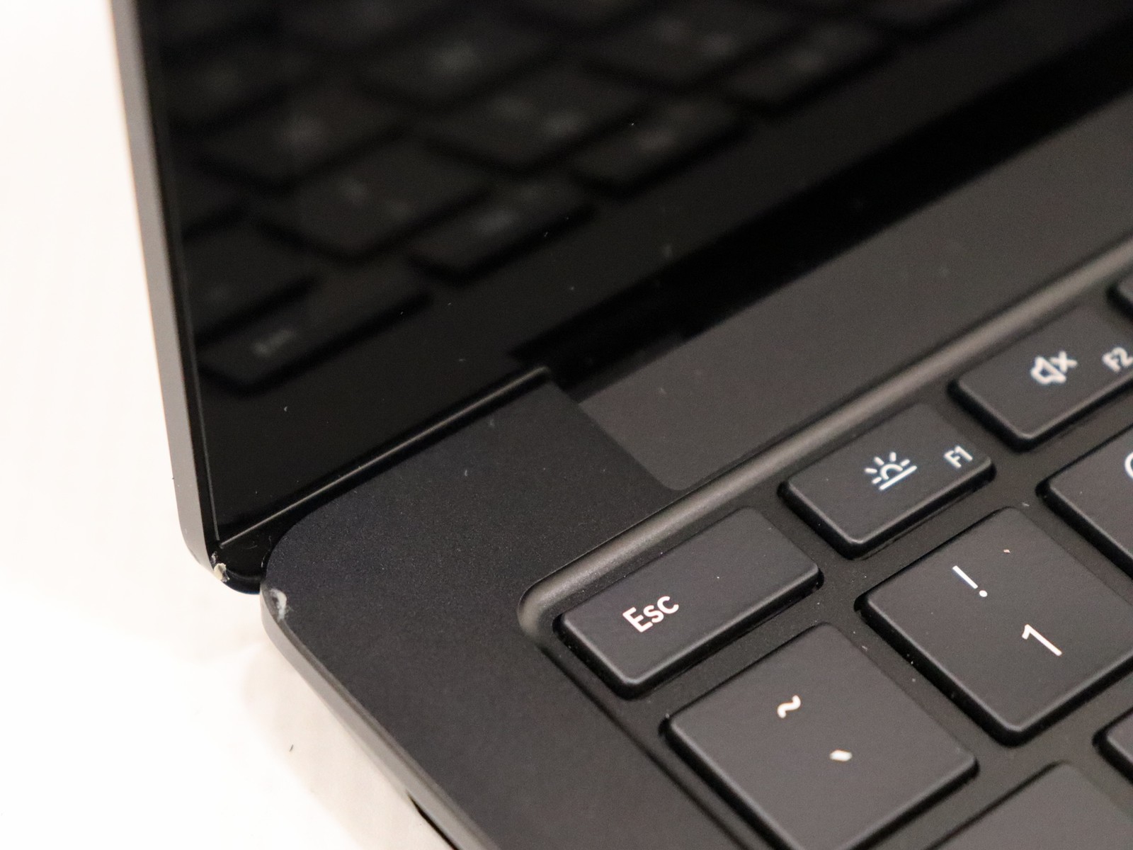 Microsoft Surface Laptop 5 1951 13.5″ Touch i5-1245U 8GB 256GB NVMe W11P – Read