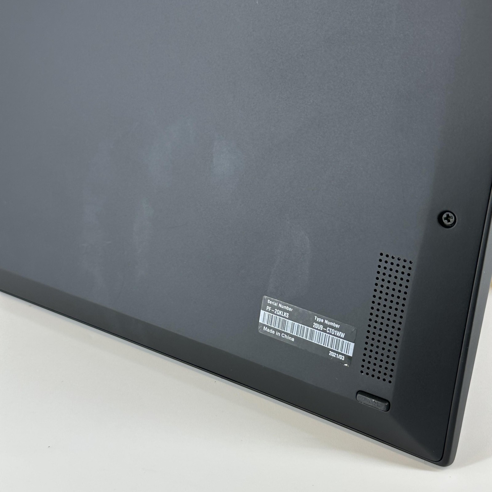 Lenovo ThinkPad X1 Carbon Gen 8 14 Black UHD i7-10510U 1.80GHz 16GB 512GB SSD