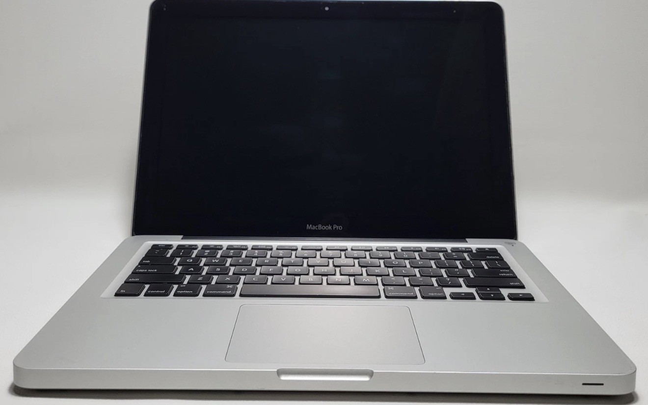 Macbook Pro A1278 i5-3210M 8GB 500GB with ADAPTER (UID AT65475E81, AT216DB428)