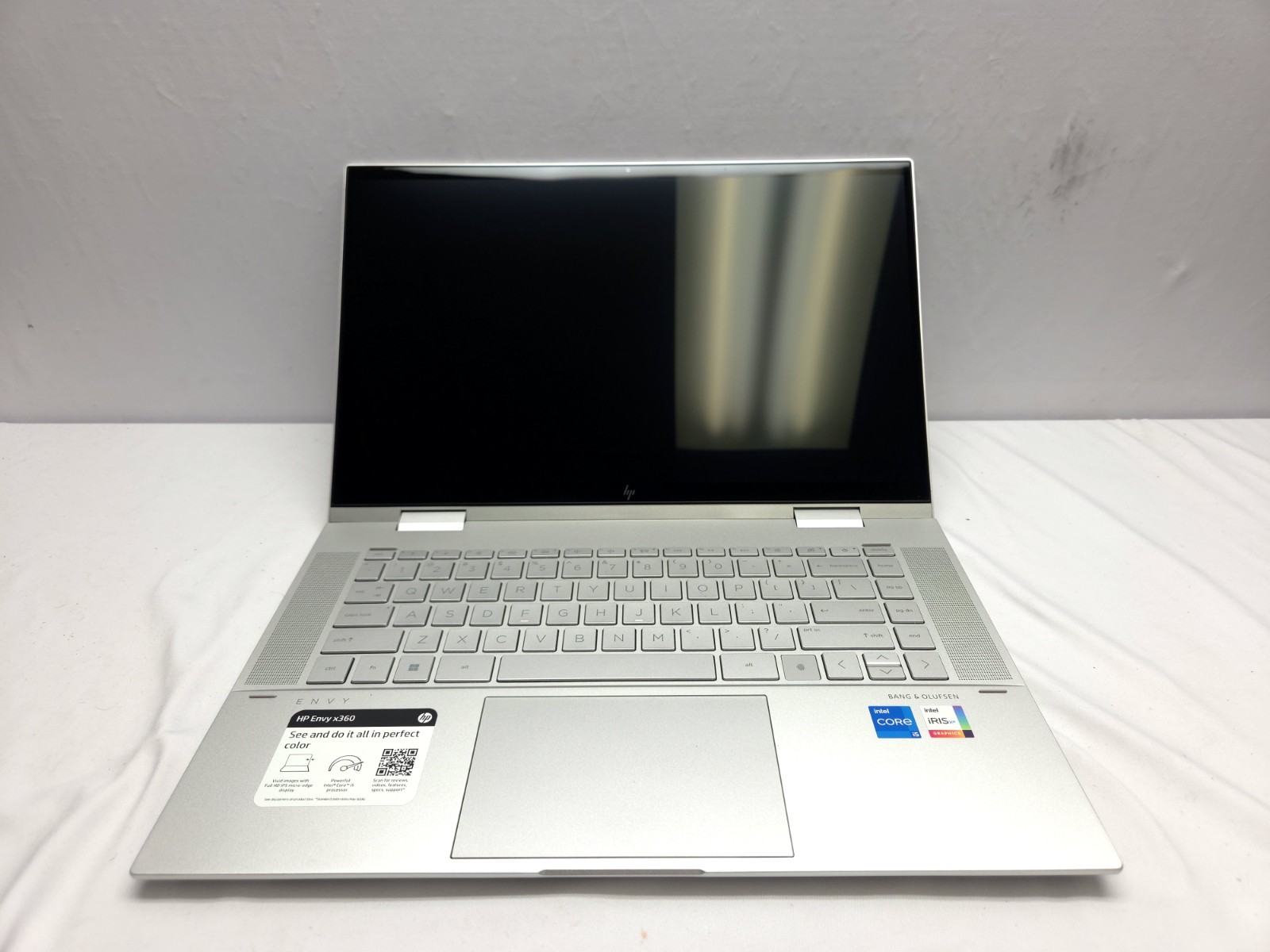 HP ENVY x360 15-ES2050WM 15.6″ Intel Core i5-1240P 2-In-1 Touch Display AS-IS