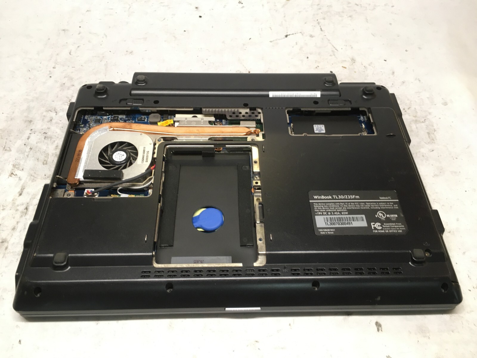 WinBook TL30/Z35Fm 14″ [FOR PARTS] Intel Core 2 T5500 @ 1.66 GHz – JZ