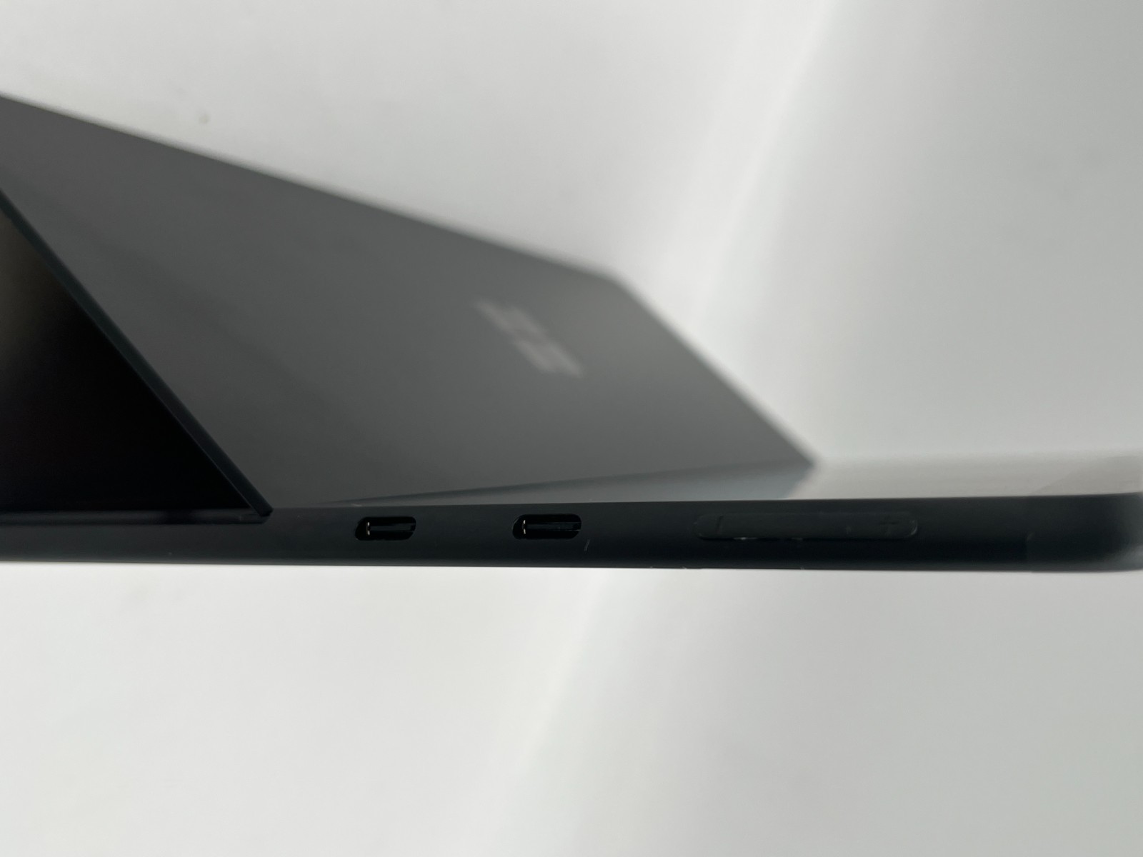 MICROSOFT SURFACE PRO X 13″ SQ1@3.0GHz 8GB RAM 256GB SSD WIN 11 PRO (A GRADE )