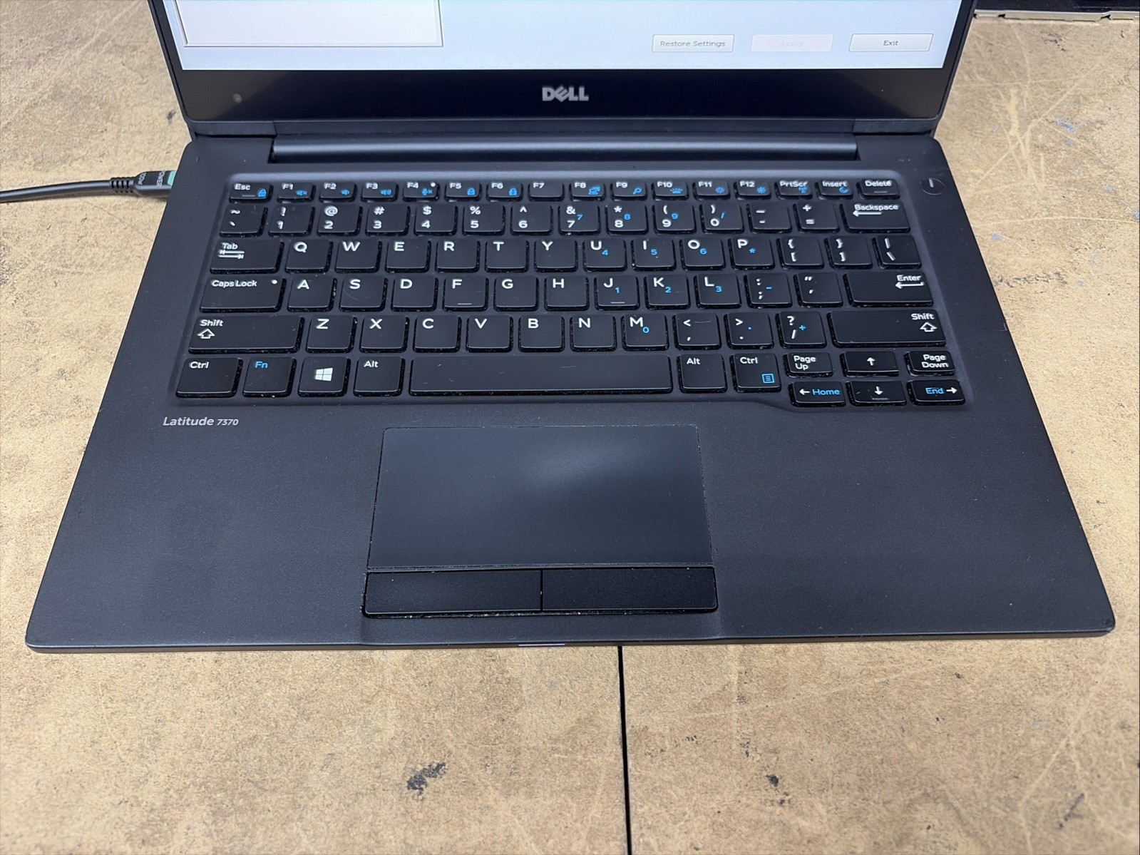 Dell Latitude 7370 13.3″ QHD+ m7-6Y75 8GB RAM No OS/SSD