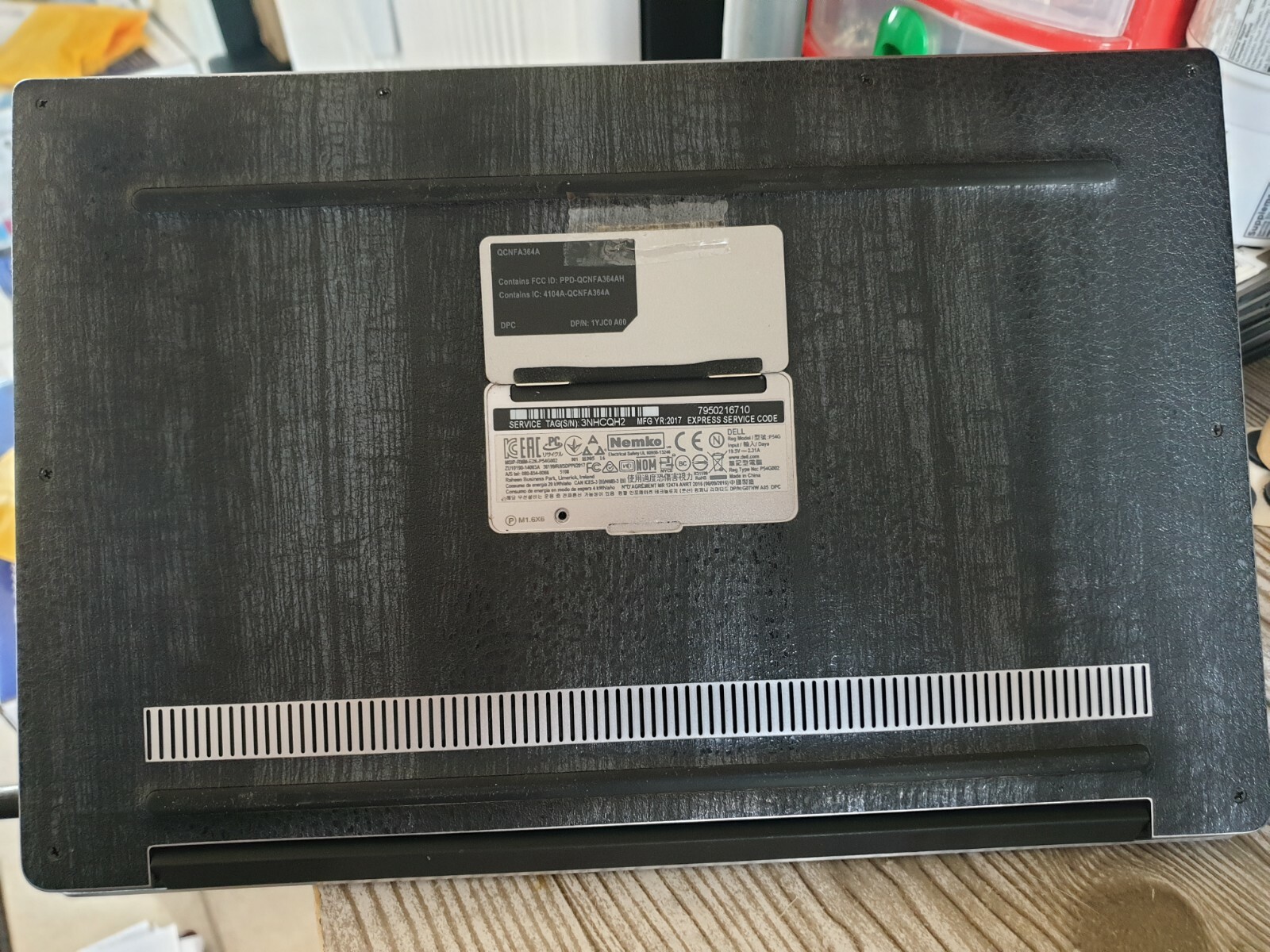 Dell XPS 13 9360 Quad Core i7-8550U 1.80 GHz 8GB RAM 256GB SSD UHD 620 Win10